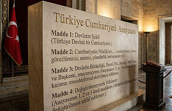 1982 Anayasası Nedir, İlk 4 Maddesi Neden Değiştirilemez? İşte Detaylar!