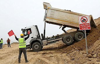 Şantiyelerde Hayati Uyarı: Eğimli Zeminde Damper Devrilme Riski ve %3 Kuralı